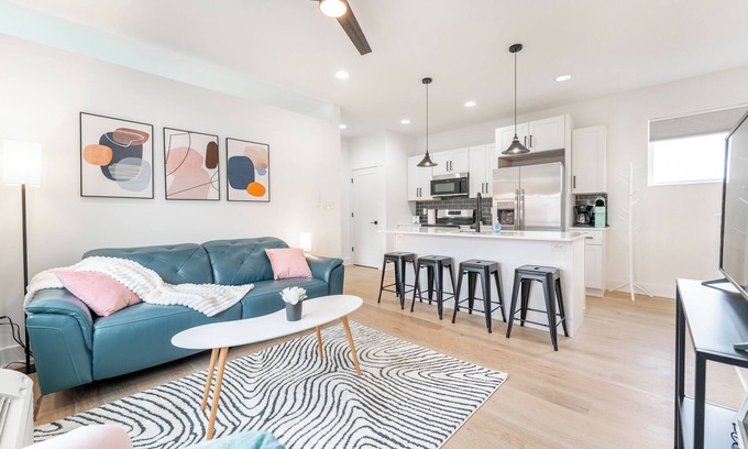 Indianapolis Apartment | 1-bedroom apartment just 3 minutes drive to Lucas Oil Stadium