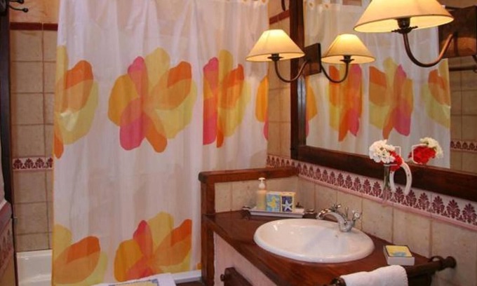 Olmedo Apartment | 1 bedroom apartment - 3 people: With charm and beautiful views of the garden.
