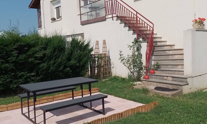 Louhans Apartment | 1 Bedroom Apartment in Louhans
