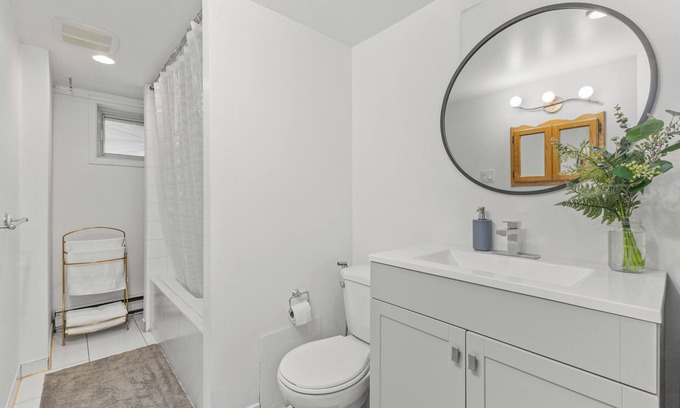 Anjou House | 1 Bedroom Apartment-Near Metro Station