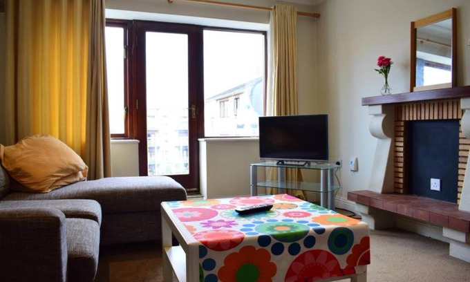 The Liberties Apartment | 1 Bedroom Apartment near Guinness Storehouse Sleeps 2