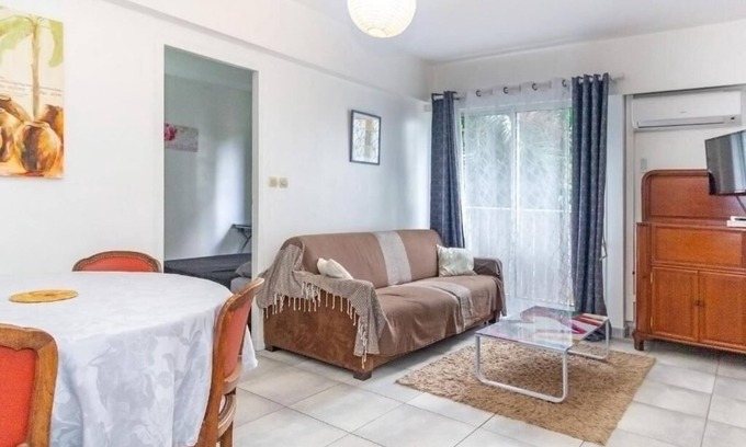 Saint-Denis Apartment | 1 bedroom apartment in saint-denis