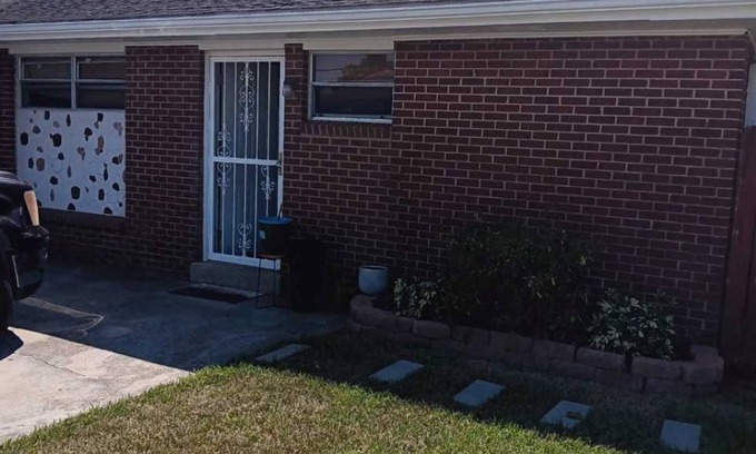 West Lake Forest Apartment | 1 Bedroom Apartment