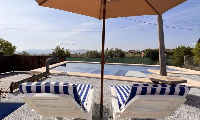 Chinorlet Apartment | 1 Bedroom Apartment With Shared Pool & Jacuzzi Close to Parque Sierra del Carche