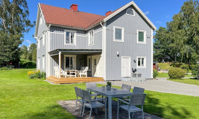 Varnamo O Apartment | 1 bedroom awesome apartment in Värnamo