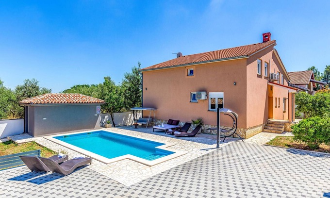 Valdebek Apartment | 1 bedroom awesome apartment in Pula