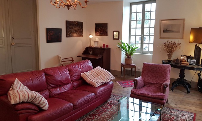 Chambon-sur-Voueize Bed & Breakfast | 1 Bedroom Bed & breakfast in Chambon-sur-Voueize
