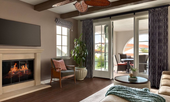 Rancho Palos Verdes House | 1 Bedroom Bungalow