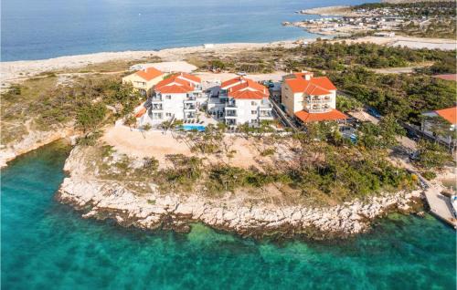 Silo Apartment | 1 Bedroom Beach Front Apartment In Silo