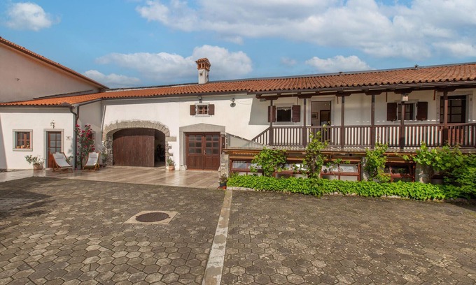 Matavun Apartment | 1 bedroom beautiful apartment in Divaca