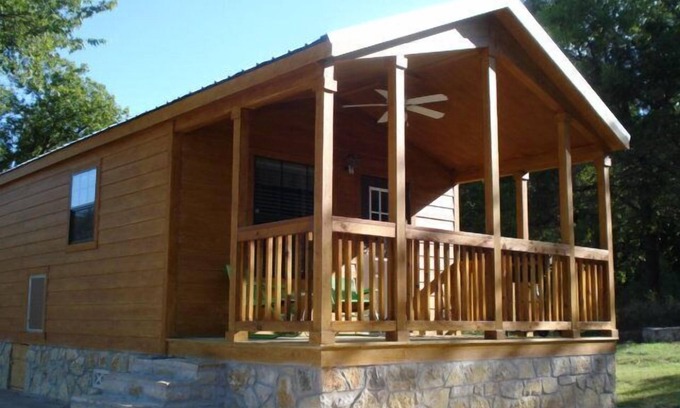Rainbow Cabin | 1 bedroom cabin, sleeps four. Pet friendly. Property is on Brazos River.