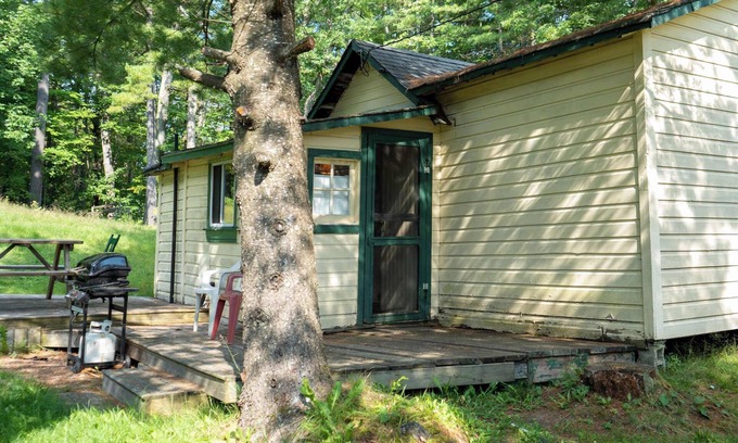 Gravenhurst Cabin | 1-Bedroom Cottage #1 - White Pine