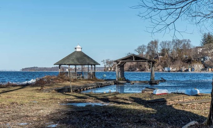 Harwood Cabin | 1 Bedroom Cottage #3: Willow Bay