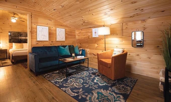 Long Lake Cottage | 1 Bedroom Cottage, sleeps 2