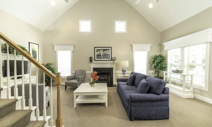 Lackey Cottage | 1 Bedroom Cottage Suite Village in King's Creek weekly booking 8days/7nights.