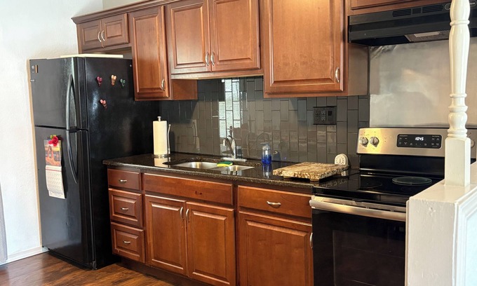 Del City House | 1 bedroom Cozy home in Oklahoma City