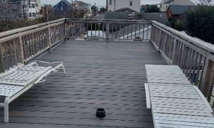 Lido Beach Apartment | 1 Bedroom Deck Apartment Private Beach