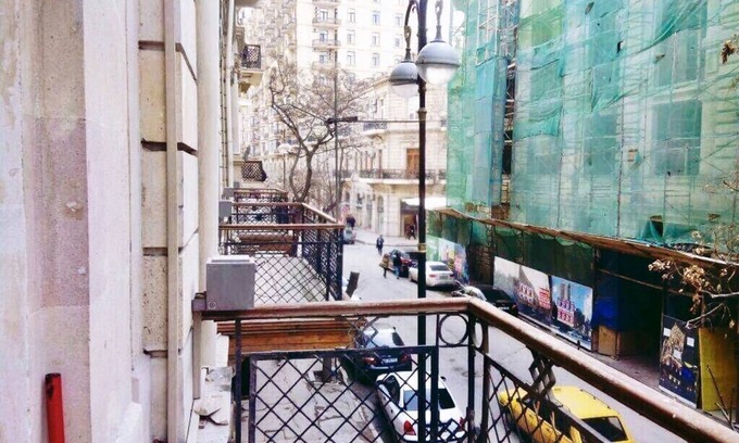 Baku Apartment | 1 bedroom duplex apartment near Molokan Garden (heart of downtown)