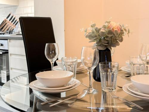 Brownswood Apartment | 1-Bedroom flat with small garden & Paid Parking in Finsbury Park, Highbury