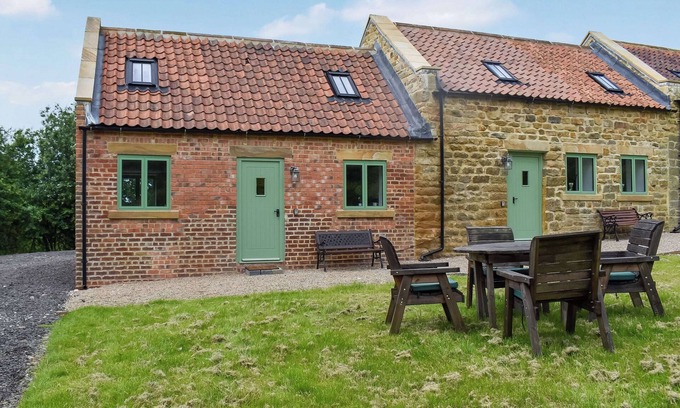 Saltburn-by-the-Sea Cottage | 1 bedroom accommodation in Easington, near Staithes