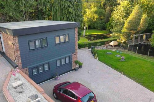 Bocking Apartment | 1 bedroom guesthouse including parking on premises