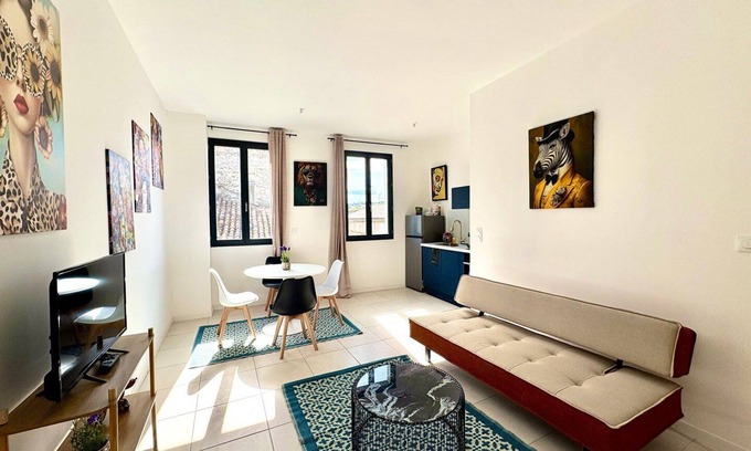 Cadereau Apartment | 1 bedroom - Heart of Nîmes - 4 guest/Queen bed