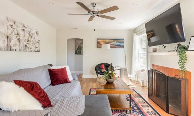 Centennial Apartment | 1 Bedroom Home with Home Office