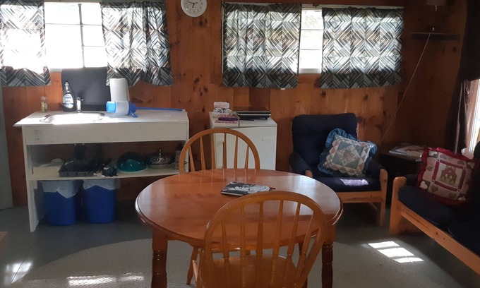 Blackville Cottage | 1 Bedroom Marlyn Monroe cottage