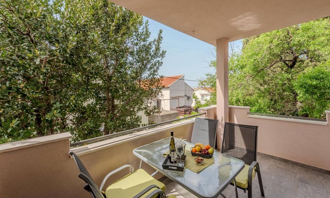 Ribarica Apartment | 1 bedroom nice apartment in Cesarica