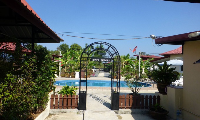 Phen House | 1 Bedroom Pool Villa Tropical Fruit Garden Fast Wi-fi Smart Tv Home Cooking
