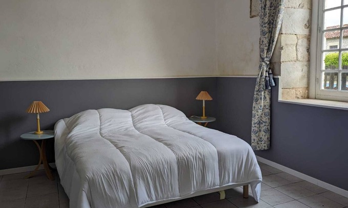 Chalais House | 1 Bedroom Private vacation home in Chalais