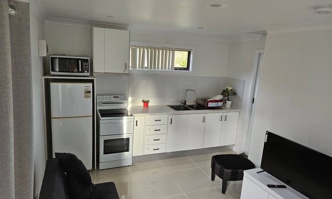 St Andrews House | 1 Bedroom self-contained compact granny accommodation