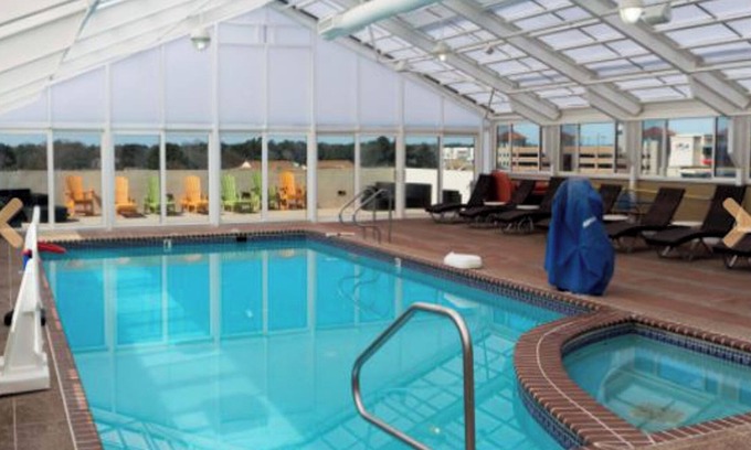 Virginia Beach Resort | 1 Bedroom Studio on the Virginia Beach waterfront