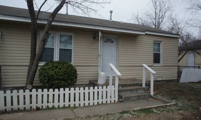 Lawton House | 1 bedroom with a fireplace close to base