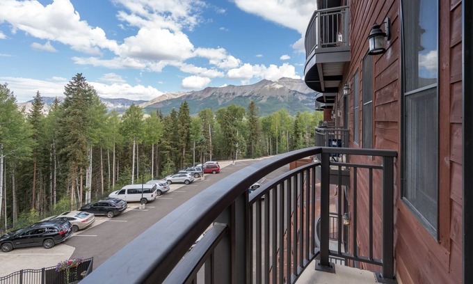 Mountain Village Condo | 1-Bedroom With Forest View, Access to Hot Tubs, Pool, Fire Pit