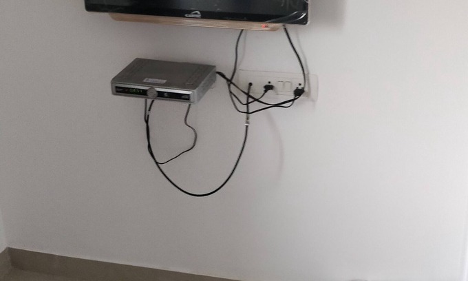 Clover Park House | 1 BHK FLATS KITCHAN TOTAL FIVE FLATS I NNNNNNNNNIN VIMAN NAGAR NEXT TO AIR PORT.