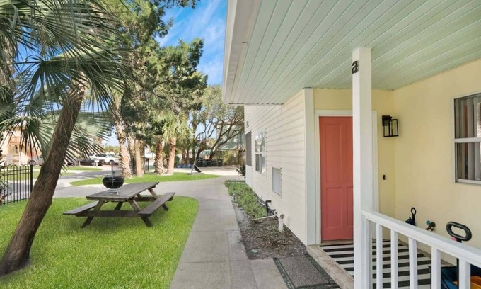 Coquina Gables Apartment | 1 Block to Beach & A Street Apt with Patio/Parking