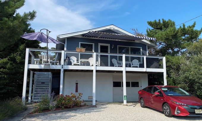 Point Pleasant - Toms River House | 1 Block to Beach. Game room!