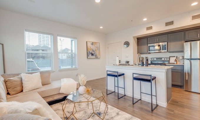 MacGregor Apartment | 1 BR 1 BA Luxury - Museum District & Downtown HTX