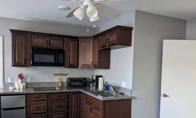 Lakeside Apartment | 1 BR, 1BA attached apartment to home with private entrance. Sleeps 4, Car Park 1