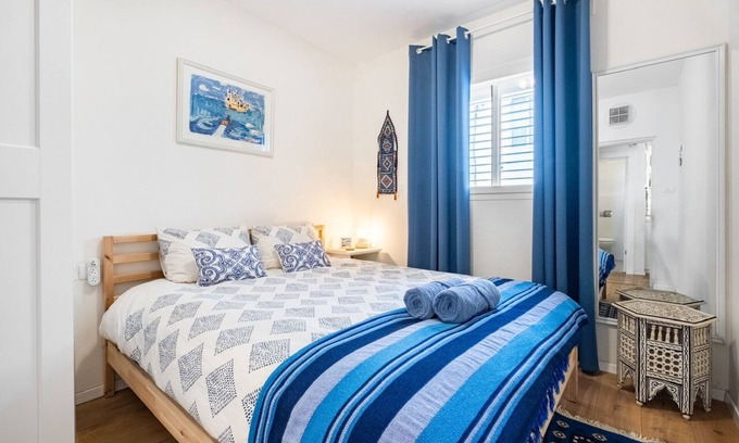 Jaffa Apartment | 1 BR apt in Tel-Aviv, historic area, beach nearby, AC, shelter room