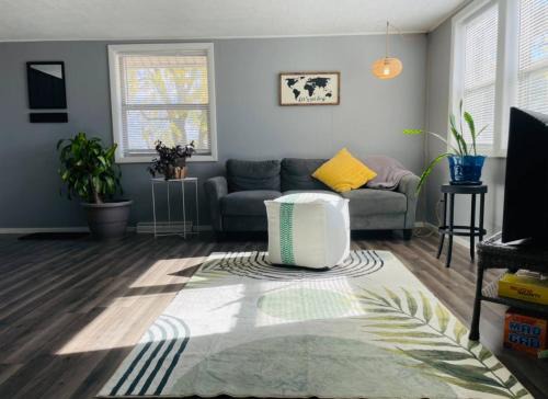 Nappanee Apartment | 1 BR Cozy Apartment with Fire Pit Short walk to town