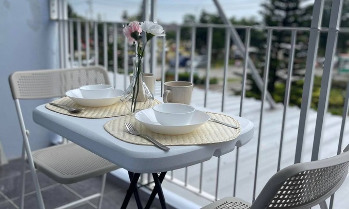 Silang Junction North Condo | 1 BR Cozy Modern Condo Balcony at Wind Residences