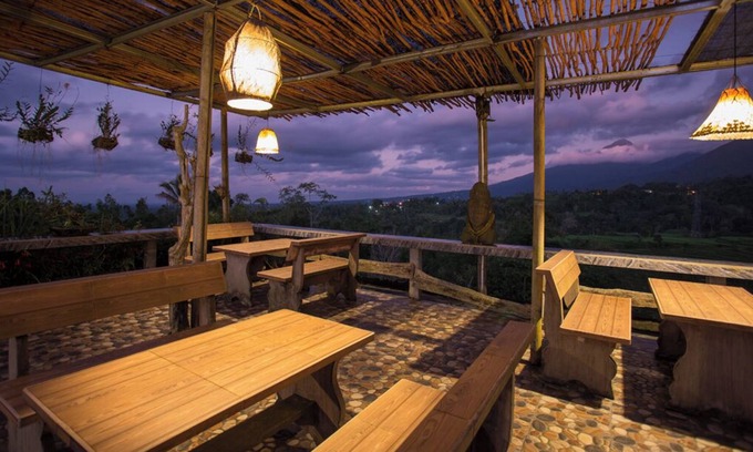 Baturiti House | 1 BR Deluxe with Garden View near Bedugul