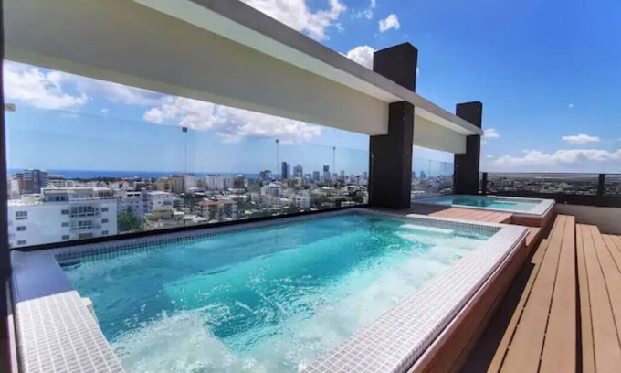 Santo Domingo Apartment | 1 BR Luxury Condo Pool/GYM/Excellent Location