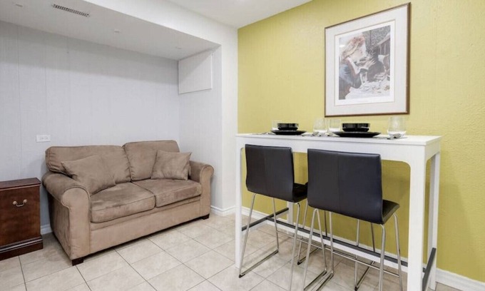 St. Lawrence House | 1 BR space just minutes away from Downtown Toronto