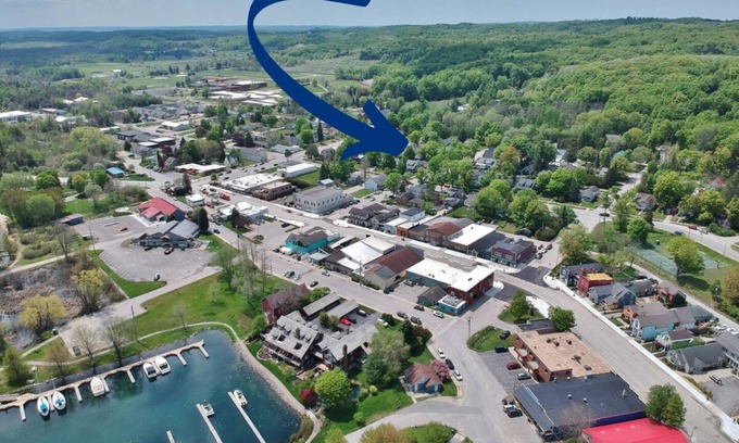 Suttons Bay House | 1 dog welcome in this home located 2 blocks to the beach and Suttons Bay Village