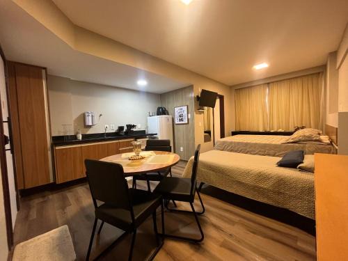 Caminho das Arvores Apartment | 1 - Flat a 300m do Shopping Salvador com garagem