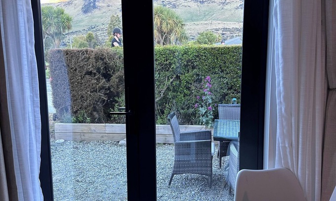 Glenorchy Apartment | #1 Glenorchy Alpine Deluxe Suite (Modernised)