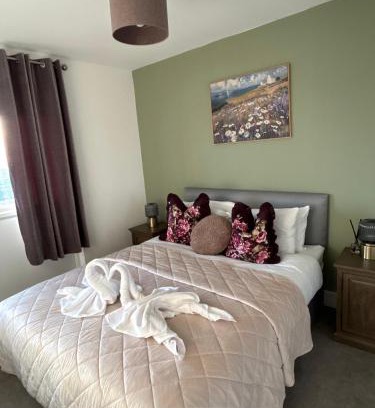 Stansted Apartment | 1 Great for Contractors 2BR Flat Near Harlow Station